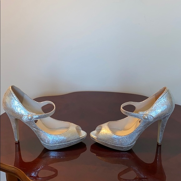 Steven by Steve Madden Silver Metallic Heels - Picture 6 of 8